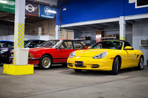 Auto Repair Shop «Midwest Performance Cars», reviews and photos, 1385 W Lake St, Chicago, IL 60607, USA