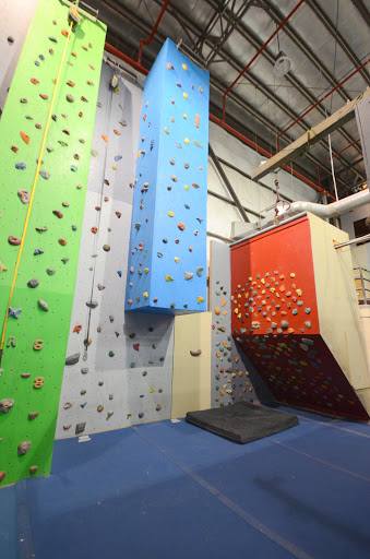 Rock Climbing Gym «Hoosier Heights Indianapolis», reviews and photos, 9850 Mayflower Park Dr, Carmel, IN 46032, USA