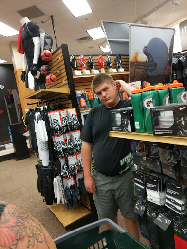 Sporting Goods Store «SCHEELS», reviews and photos, 2800 S Columbia Rd, Grand Forks, ND 58201, USA