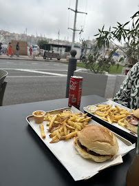 Plats et boissons du Restaurant de hamburgers Popular Burger à Marseille - n°2