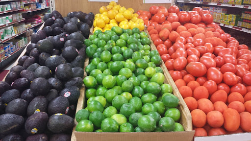 Latin American Restaurant «La Union Supermarket», reviews and photos, 485 Sheridan Rd, Highwood, IL 60040, USA