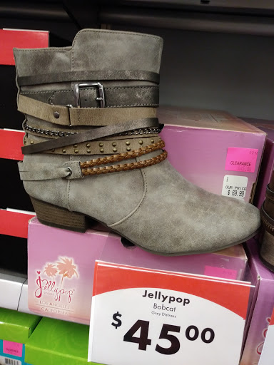 Shoe Store «Shoe Carnival», reviews and photos, 360 John R Rd, Troy, MI 48083, USA