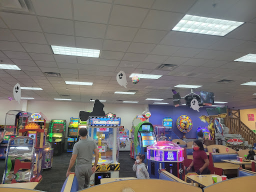 Shopping Mall «Gateway Center», reviews and photos, 1 Mystic View Rd, Everett, MA 02149, USA