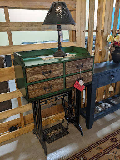 Furniture Store «Furniture4U of Lititz», reviews and photos, 243 S Broad St, Lititz, PA 17543, USA