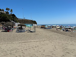 Foto von Playa de las Buganvillas und die siedlung