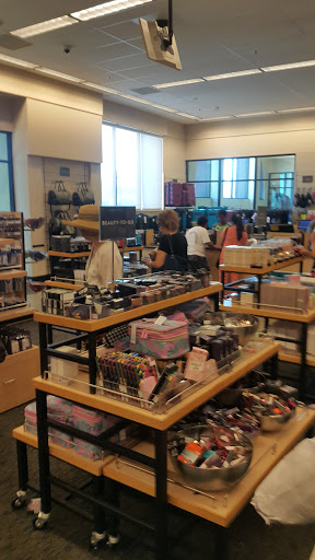 Department Store «Nordstrom Rack Glendale Fashion Center», reviews and photos, 227 N Glendale Ave, Glendale, CA 91206, USA