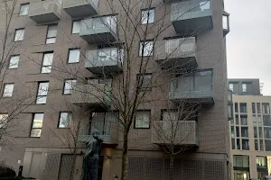 Signet Apartments image