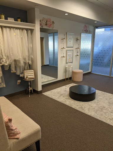 Bridal Shop «Mariée Bridal», reviews and photos, 8787 N Scottsdale Rd, Scottsdale, AZ 85258, USA