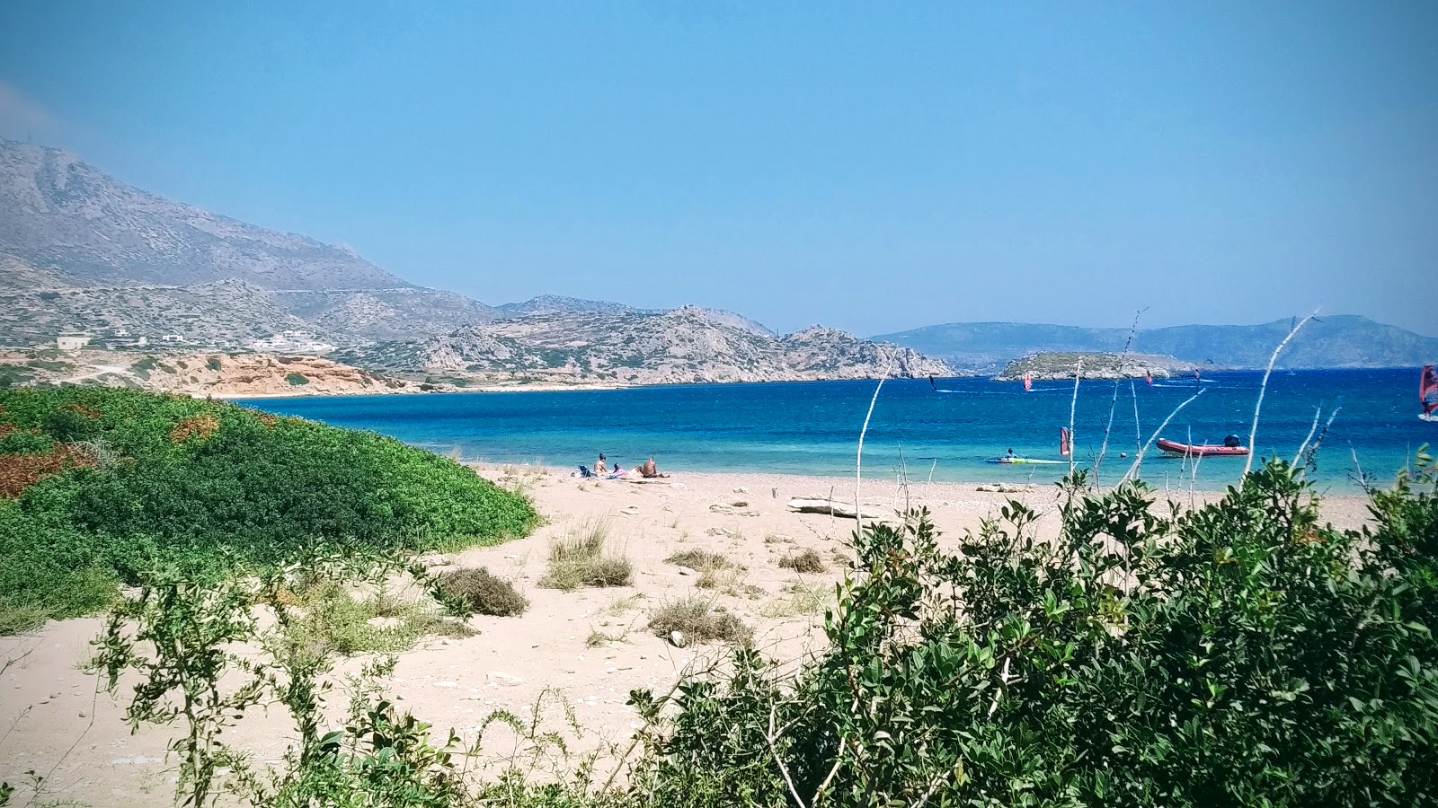 Paralia Vatha'in fotoğrafı doğal alan içinde bulunmaktadır