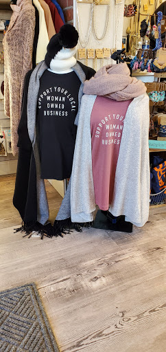 Jewelry Store «Knock Knock Boutique», reviews and photos, 110 W Chocolate Ave, Hershey, PA 17033, USA