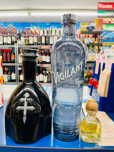 Liquor Store «Main Street Liquor», reviews and photos, 243 E 14 Mile Rd, Clawson, MI 48017, USA