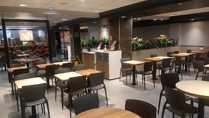 McDonald,s - R. Barão de Itapetininga, 26 - Centro Histórico de São Paulo, São Paulo - SP, 01042-001, Brazil