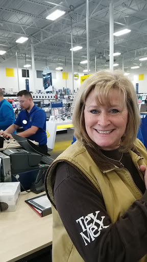 Electronics Store «Best Buy», reviews and photos, 12765 Harper Village Dr #160, Battle Creek, MI 49014, USA