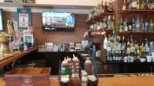 Barbecue Restaurant «Red Hot & Blue-Fairfax, VA», reviews and photos, 4150 Chain Bridge Rd, Fairfax, VA 22030, USA