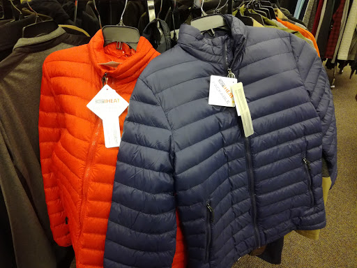 Department Store «Nordstrom Rack Tanasbourne Town Center», reviews and photos, 18100 NW Evergreen Pkwy, Beaverton, OR 97006, USA