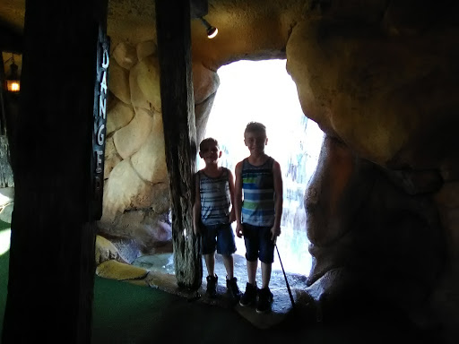 Liquor Store «Metz Package Liquors», reviews and photos, 2136 S Atlantic Ave, Daytona Beach, FL 32118, USA