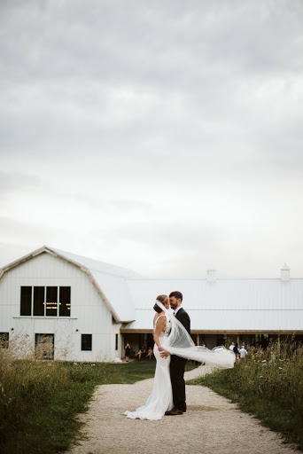 Bridal Shop «Monirose - Bespoke Gowns», reviews and photos, 2021 Atwood Ave, Madison, WI 53704, USA