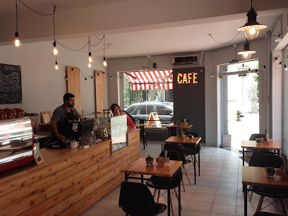 Edison Café - Cnel. Suárez 3, B6000 Junín, Provincia de Buenos Aires, Argentina
