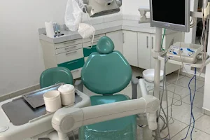 Dra. Kellen Katiúcia - Consultório Odontológico image