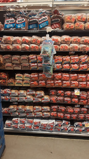 Grocery Store «Stop & Shop», reviews and photos, 702 Hicksville Rd, Massapequa, NY 11758, USA