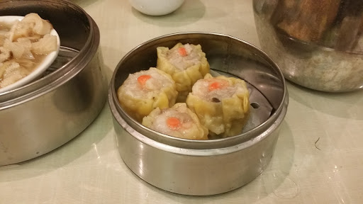 Shopping Mall «Orchard Mall Shopping Center», reviews and photos, 6337 Orchard Lake Rd, West Bloomfield Township, MI 48322, USA