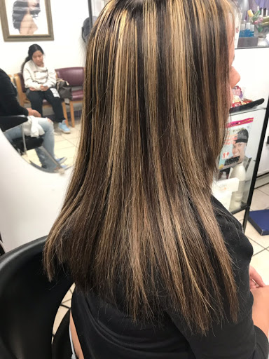 Hair Salon «Stella Dominican Hair Salon», reviews and photos, 1107 Cottman Ave, Philadelphia, PA 19111, USA