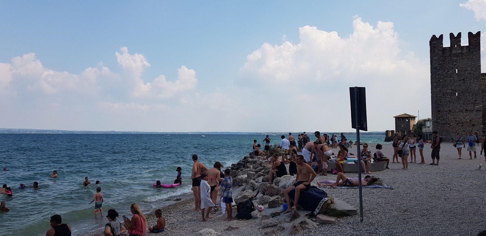 Photo de Spiaggia del Prete zone des équipements
