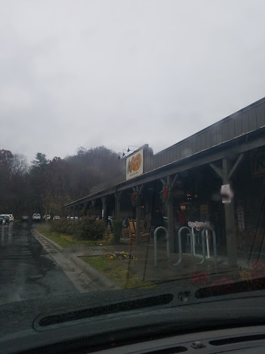 American Restaurant «Cracker Barrel Old Country Store», reviews and photos, 34 Tunnel Rd, Asheville, NC 28805, USA