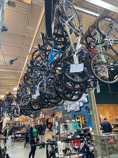 Camping Store «REI», reviews and photos, 735 NW Gilman Blvd, Issaquah, WA 98027, USA