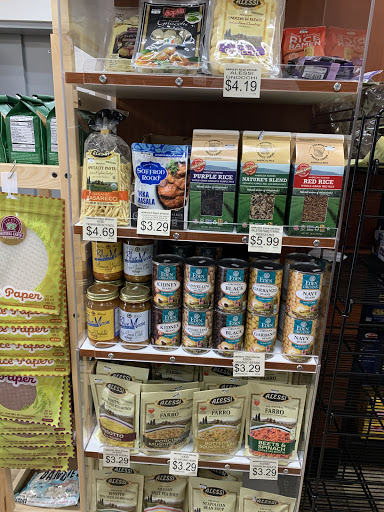 Grocery Store «Harvest Field Market», reviews and photos, 350 S Broadway, Tarrytown, NY 10591, USA