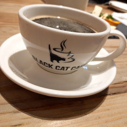 BLACK CAT CAFE（ブラックキャットカフェ）