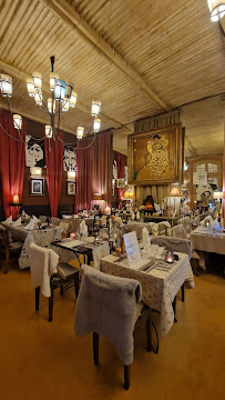 Atmosphère du Restaurant La Cour du Louvre à Avignon - n°18