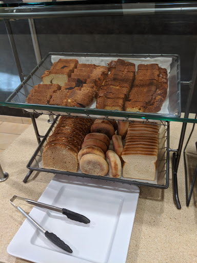 Hotel «Fairfield Inn & Suites by Marriott Orlando at SeaWorld®», reviews and photos, 10815 International Dr, Orlando, FL 32821, USA