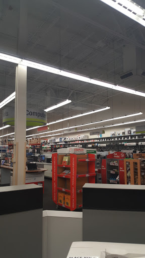 Office Supply Store «Staples», reviews and photos, 8115 Honeygo Blvd, Nottingham, MD 21236, USA