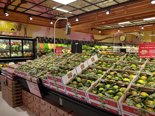 Gourmet Grocery Store «Metropolitan Market Magnolia», reviews and photos, 3830 34th Ave W, Seattle, WA 98199, USA