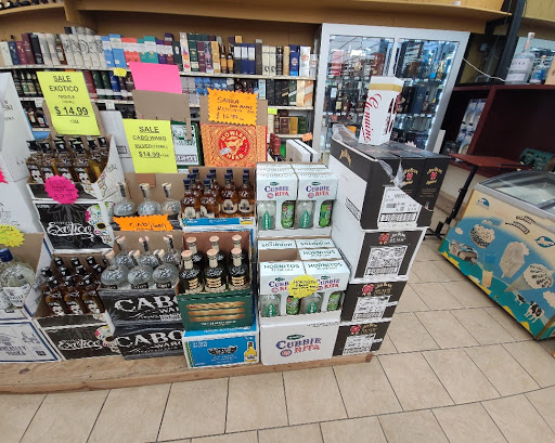 Liquor Store «Arcadia Foremost Liquors», reviews and photos, 3301 W North Ave, Chicago, IL 60647, USA