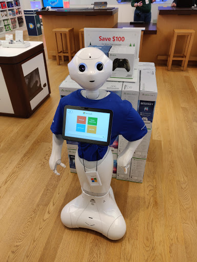 Computer Store «Microsoft Store - International Plaza», reviews and photos, 2223 N Westshore Blvd, Tampa, FL 33607, USA