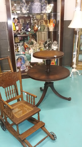 Antique Store «Pioneer General Store Antique Market», reviews and photos, 8244 Thornton Ave, Leeds, AL 35094, USA