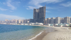 Golden Jewel Beach'in fotoğrafı - rahatlamayı sevenler arasında popüler bir yer