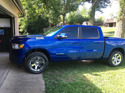 Window Tinting Service «Ledgendary Window Tinting», reviews and photos, 5015 E Victor Dr, Godfrey, IL 62035, USA