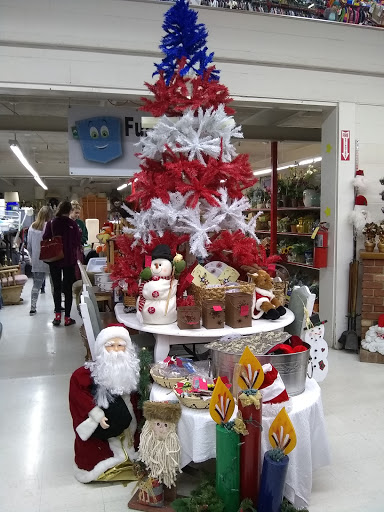 Thrift Store «Red Racks Thrift Store», reviews and photos, 1711 N Glenstone Ave, Springfield, MO 65803, USA