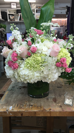 Florist «East Hampton Florist», reviews and photos, 69 N Main St, East Hampton, NY 11937, USA