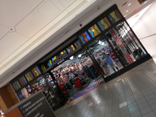 Shopping Mall «Moorestown Mall», reviews and photos, 400 NJ-38, Moorestown, NJ 08057, USA