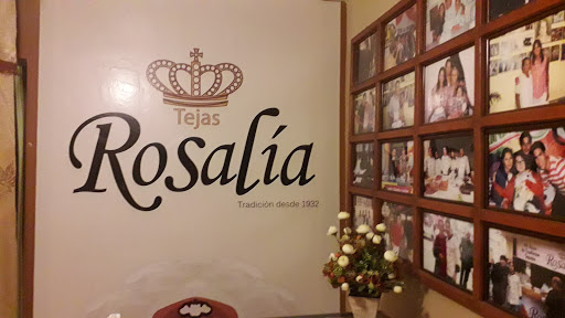 Tejas Rosalia - Pionera De Las Tradicionales Tejas Iqueñas
