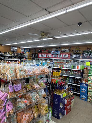 Liquor Store «J & J Package Store», reviews and photos, 3408 Wesley Chapel Rd, Decatur, GA 30034, USA