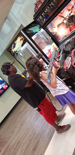 Movie Theater «Apple Cinemas Waterbury», reviews and photos, 920 Wolcott St, Waterbury, CT 06705, USA