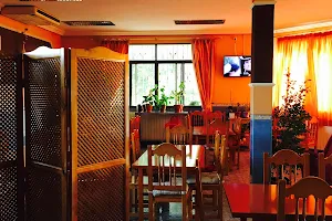 Bar-Restaurante El Pinar. image