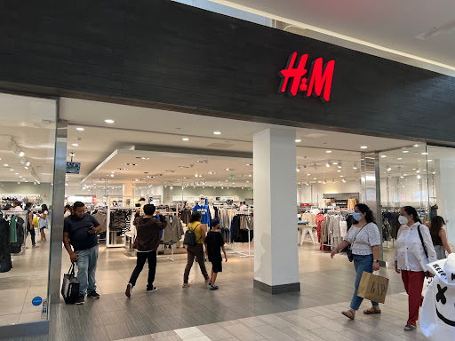Clothing Store «H&M», reviews and photos, 1220 Great Mall Dr, Milpitas, CA 95035, USA