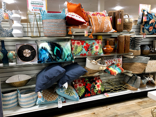 Department Store «HomeGoods», reviews and photos, 8200 Renaissance Pkwy #103, Durham, NC 27713, USA