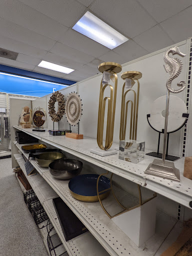 Clothing Store «Ross Dress for Less», reviews and photos, 352 S College Rd, Wilmington, NC 28403, USA